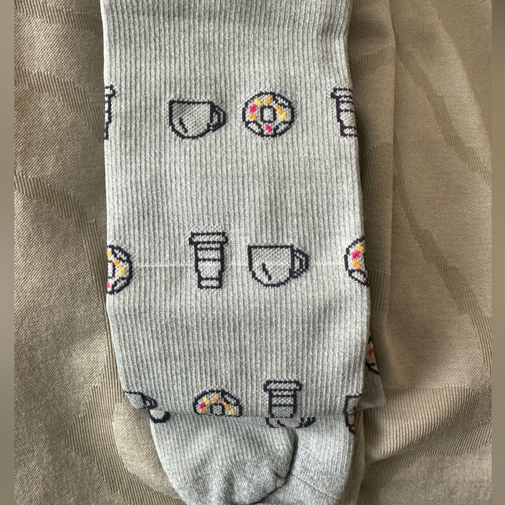 FIGS Compression Socks Size Small S Coffee STAT Donuts nursing medical grey - Picture 3 of 7